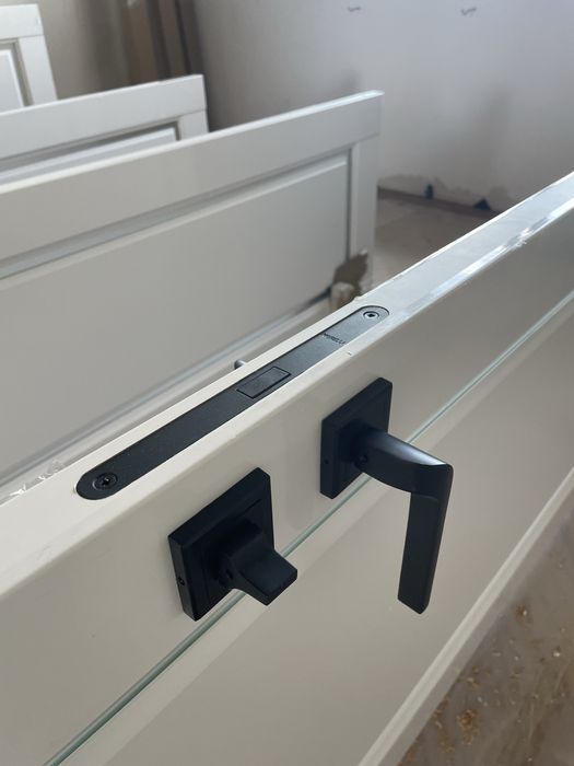 Установка межкомнатных дверей в Актобе