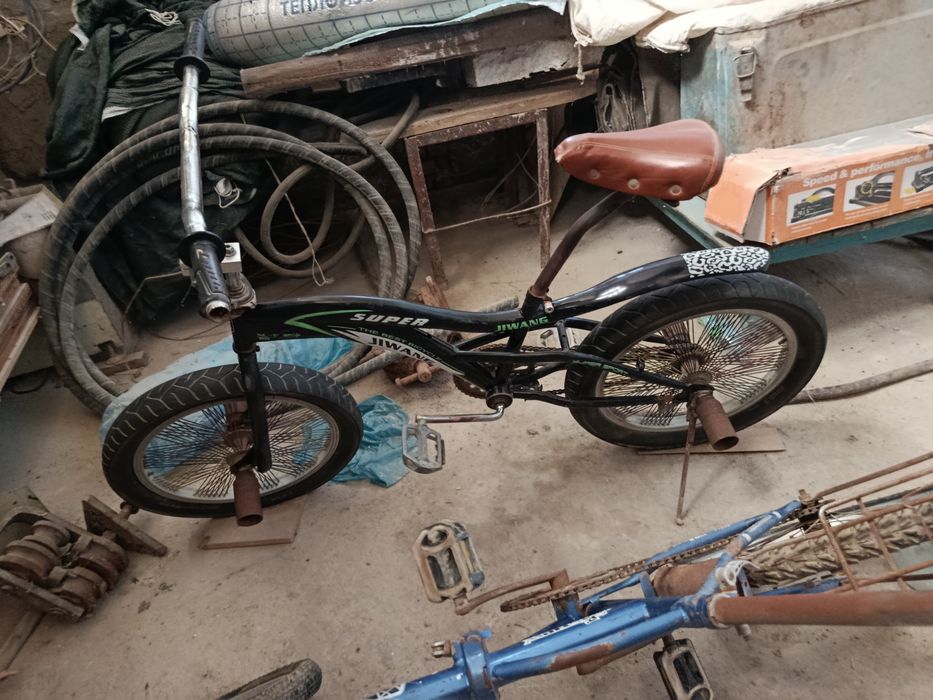 2 ta velosiped sotiladi .