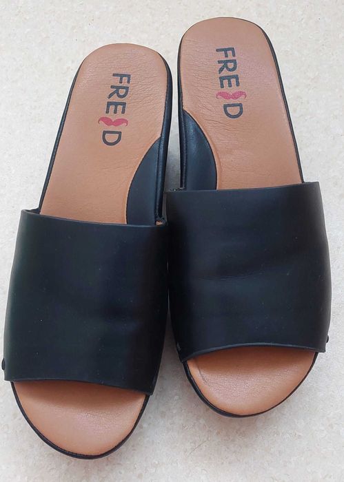 Papuci / Saboti de piele FRED - Grecia