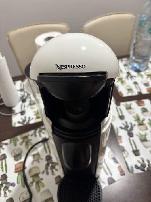 Espressor marca NESSPRESSO