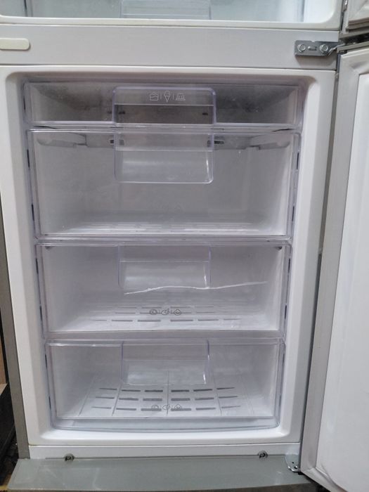 Продам холодильник LG