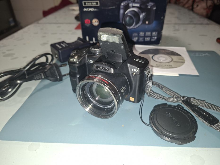 Panasonic Lumix FZ38, in cutie, funcțional,  12 MP, HD movie
