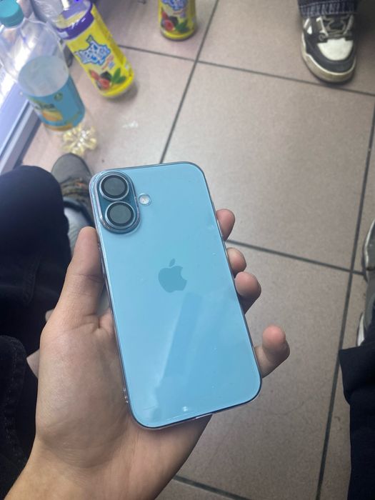 Продам, айфон 16 с гарантией