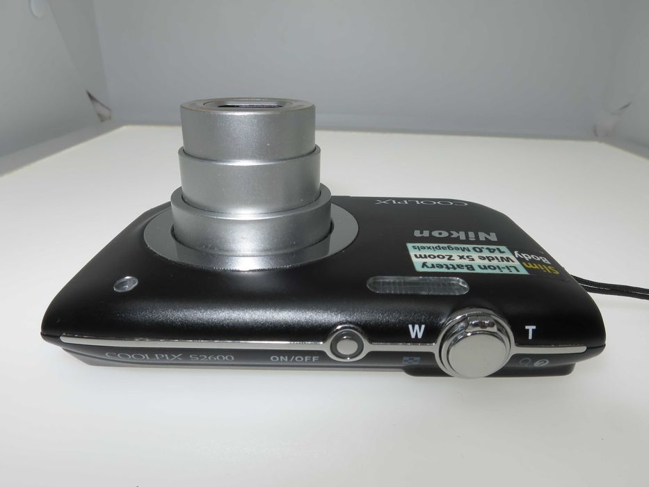 Nikon Coolpix S2600 стилен ултра компактен фотоапарат Работи Отлично