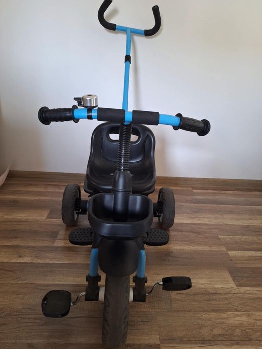 Детска триколка запазена