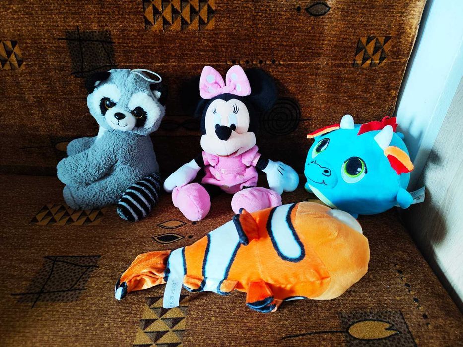 Лот от плюшени играчки