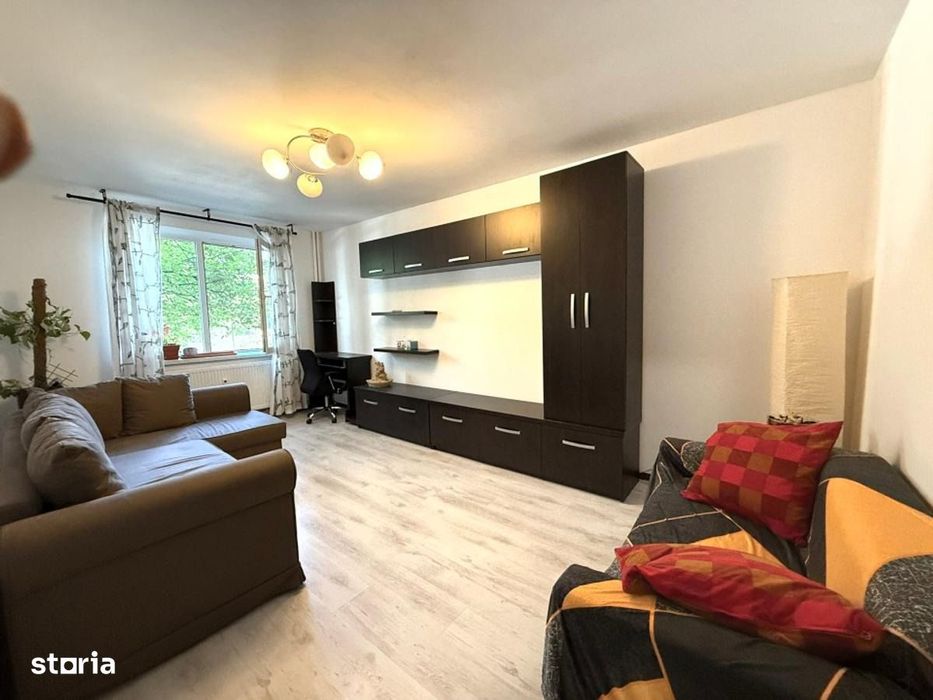 Apartament De Închiriat Cu 3 camere in zona militari-uverturi sec.6