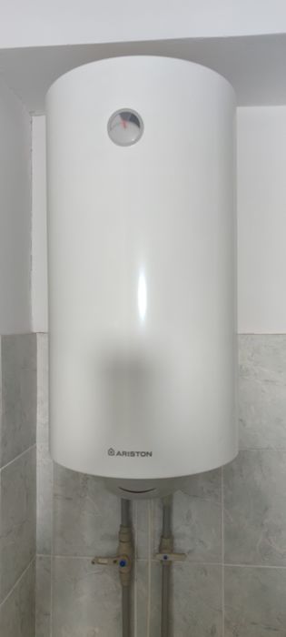 Водонагреватель Аристон
