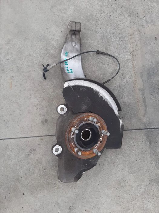 fuzeta dreapta fata 3.0 d 4x4 land rover discovery 5  l462 dupa 2017