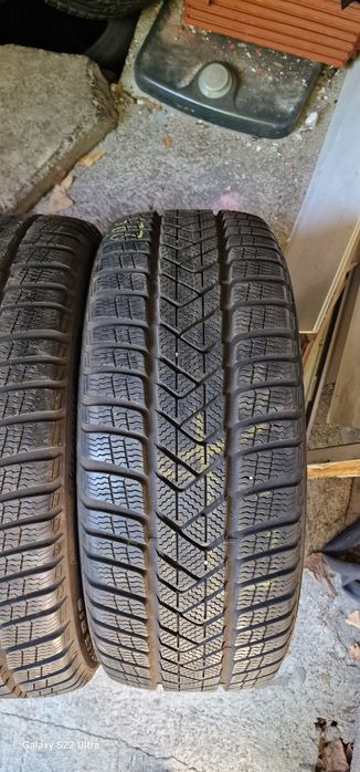 225/45/18 Pirelli Sottozero 3 Winter MOE