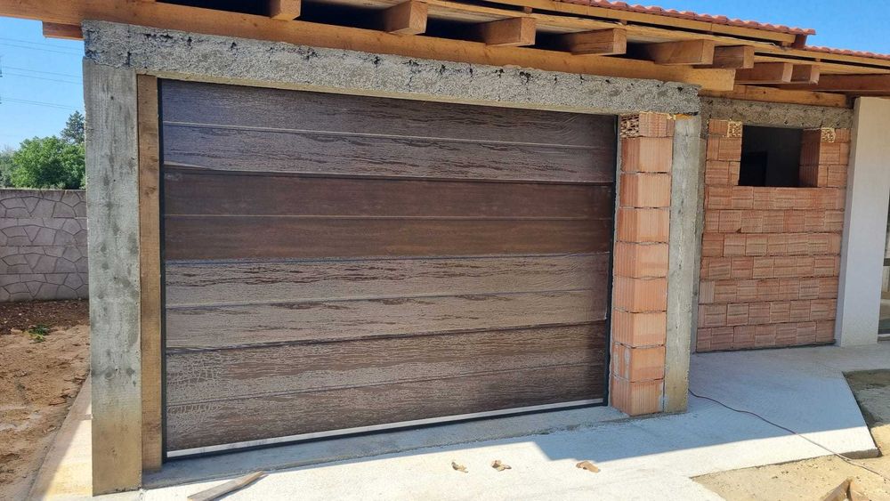 Uși de Garaj rezidențiale