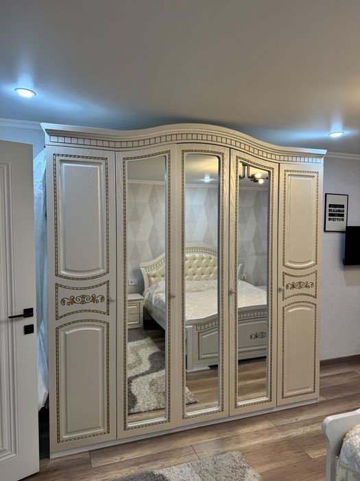 Спальный гарнитур