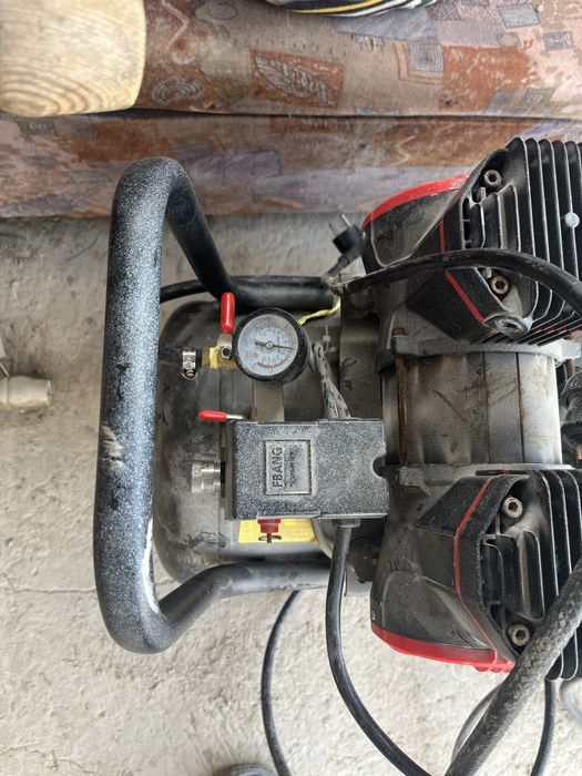 Компрессор почти новый