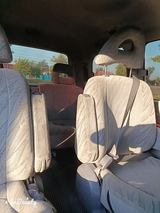 Продам машину идеально для большой семьи