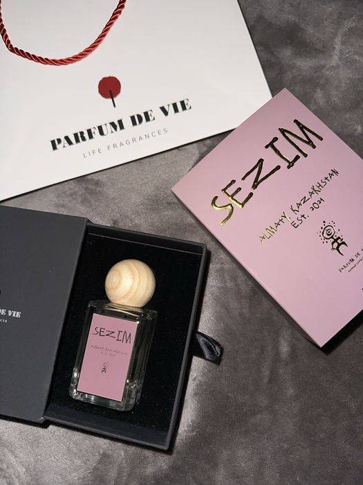 Парфюм новый с упаковкой