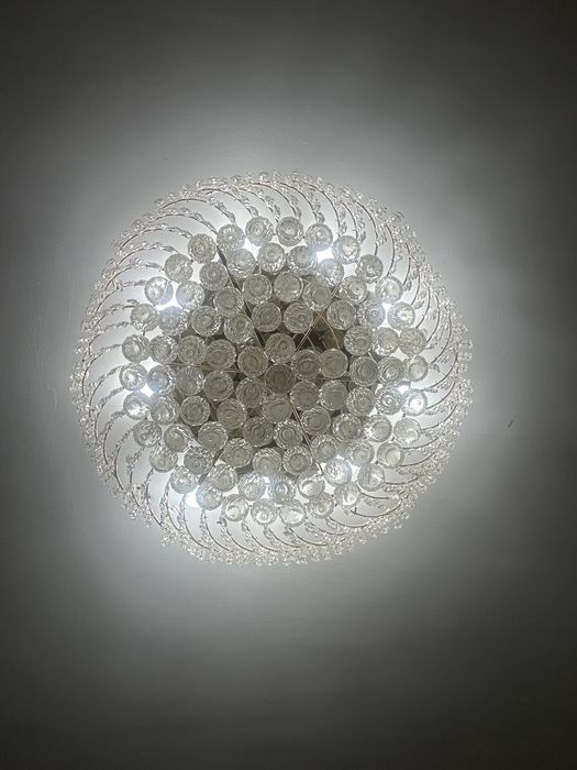 Люстра потолочная