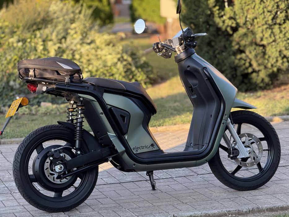 Scuter electric (bicicleta electrica) nou 2024, doar 200 km! IMPECABIL