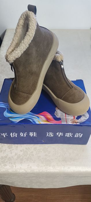 Продаются женские угги