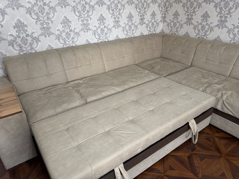 Угалок диван ! Б/у , холати яхши