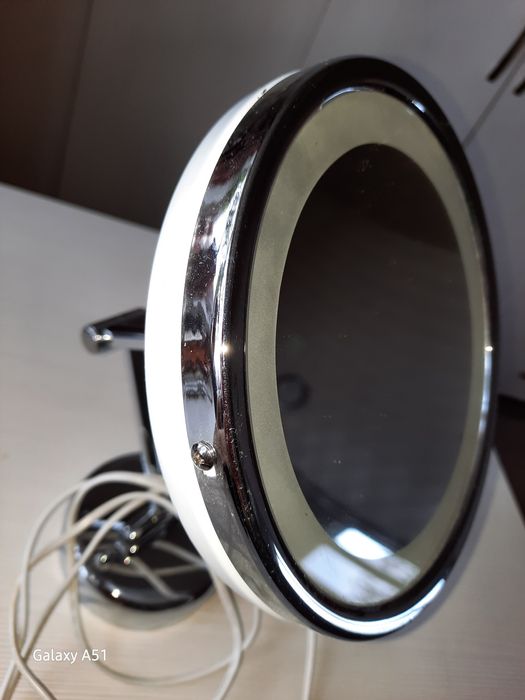 Зеркало с лампой увеличительная