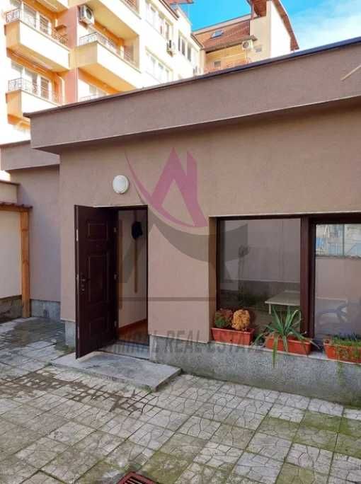 Дава се под наем Офис в Варна, Център - 45 кв.м за 256 € - Снимка #1