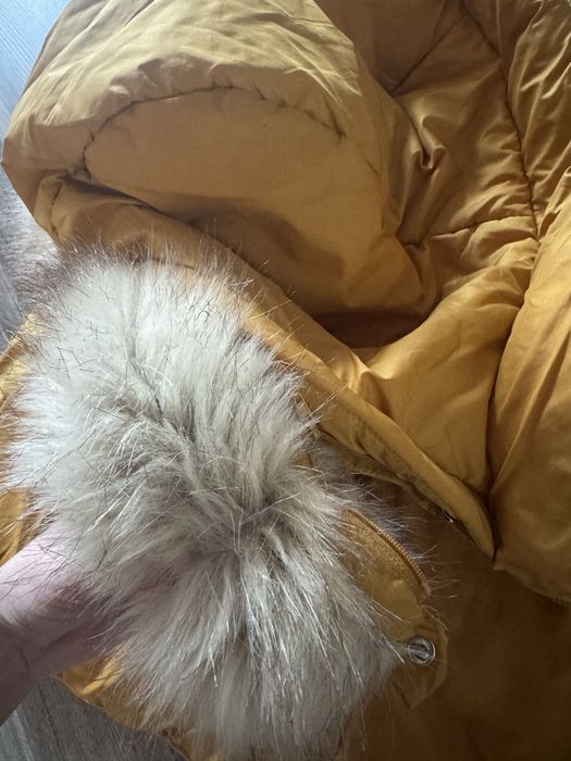 Жълт Елек с качулка ZARA