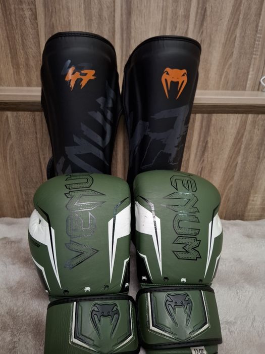 Перчатки и футы  для единоборств
