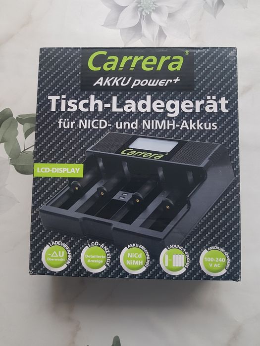 Încărcător acumulatori Carrera