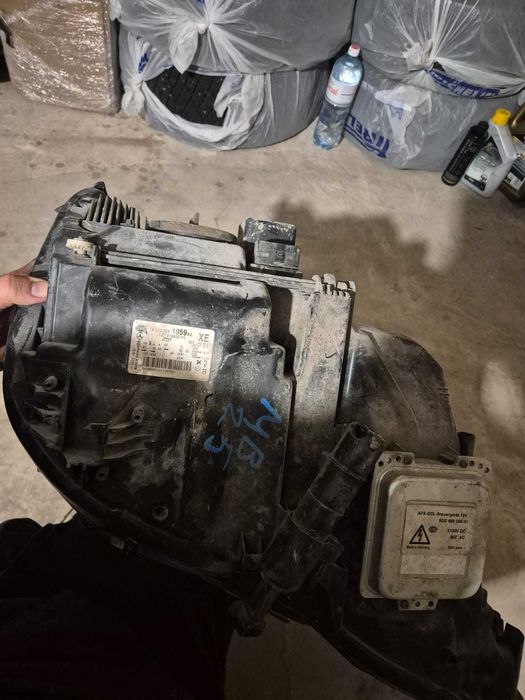 Фара передняя правая в сборе w212