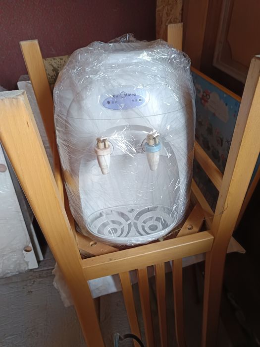 Диспансер для воды. Бу