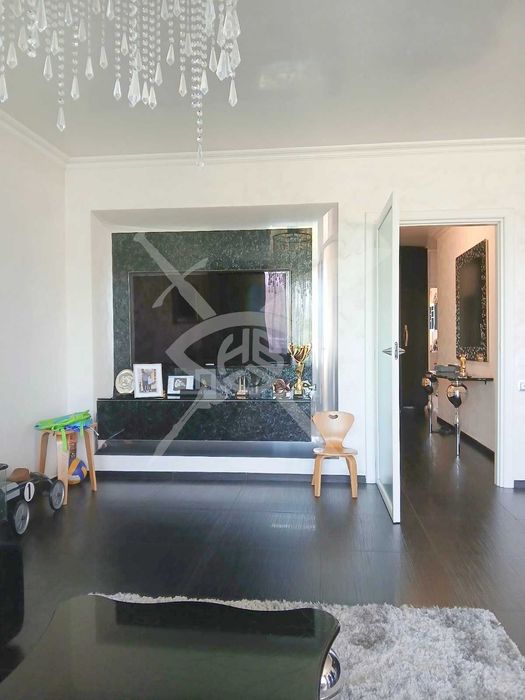 Продава се Тристаен апартамент в Пловдив, Център - 127 кв.м за 2756 €/кв.м - Снимка #17