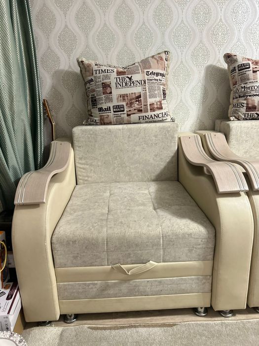 Продаю Диван и два кресло