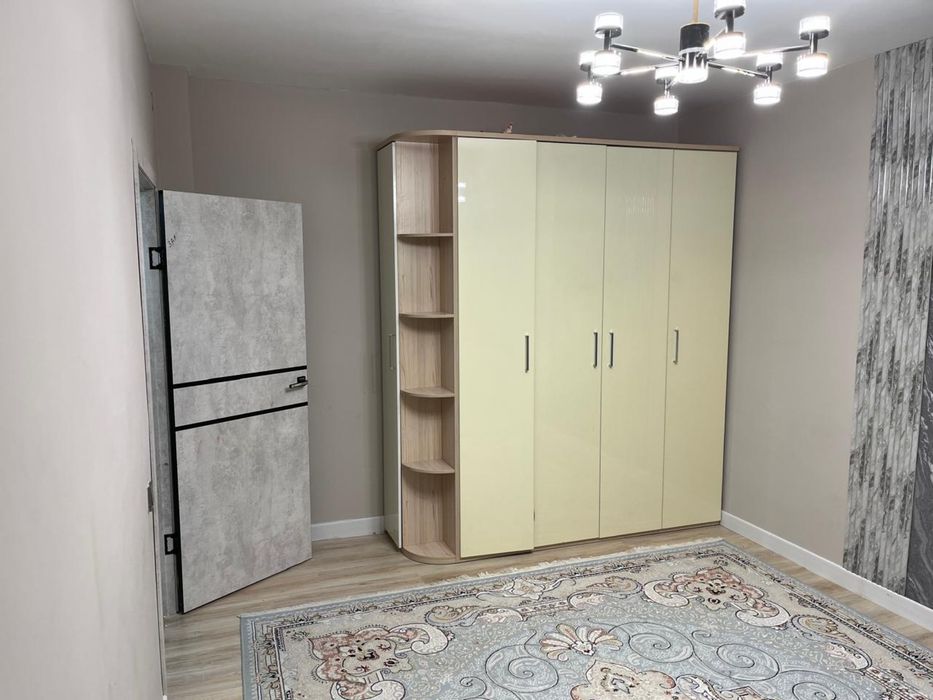 Сдаю 2 комн квартиру