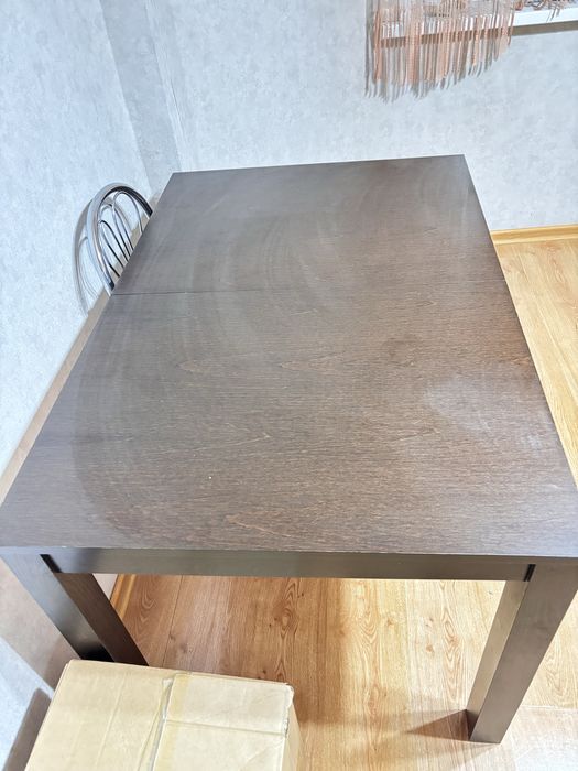 Продам стол куханный.