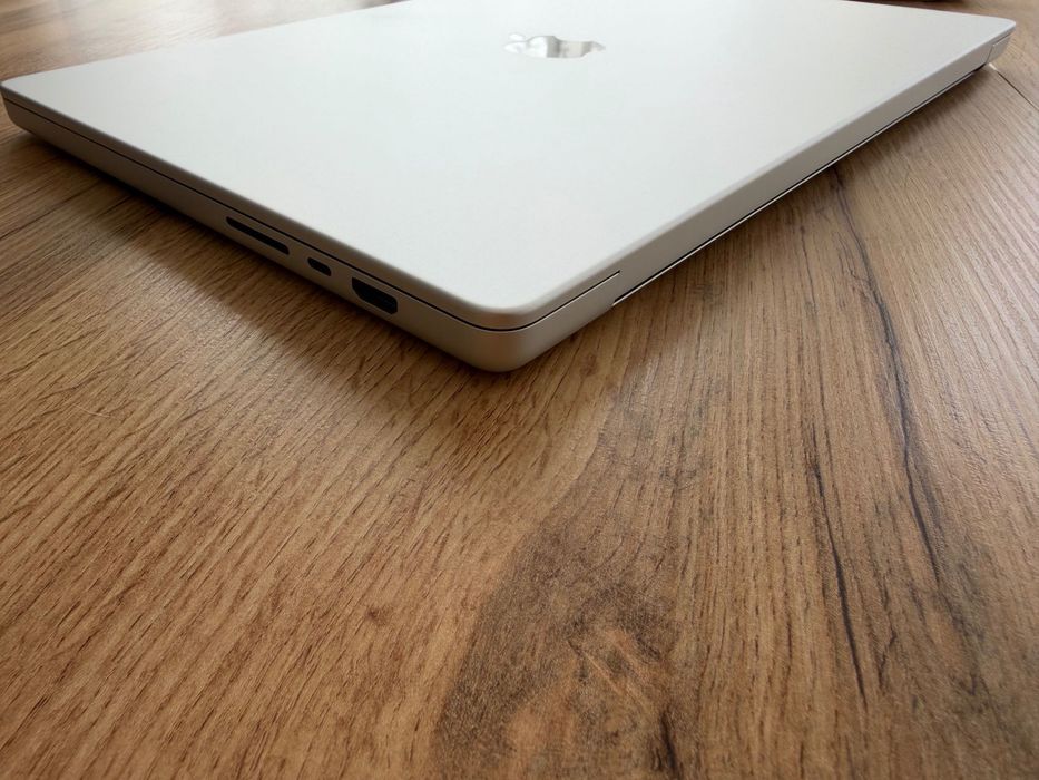 MacBook Pro 16" M4 PRO Chip 14-CPU/20-GPU/48GB RAM/512GB SSD В ГАРАНЦИЯ 8.06.2028г. — миниатюра 3
