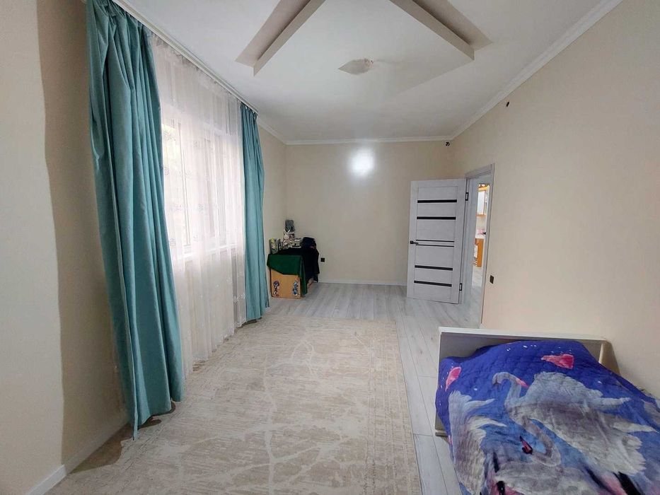 Продам коттедж в МКР "Орман"