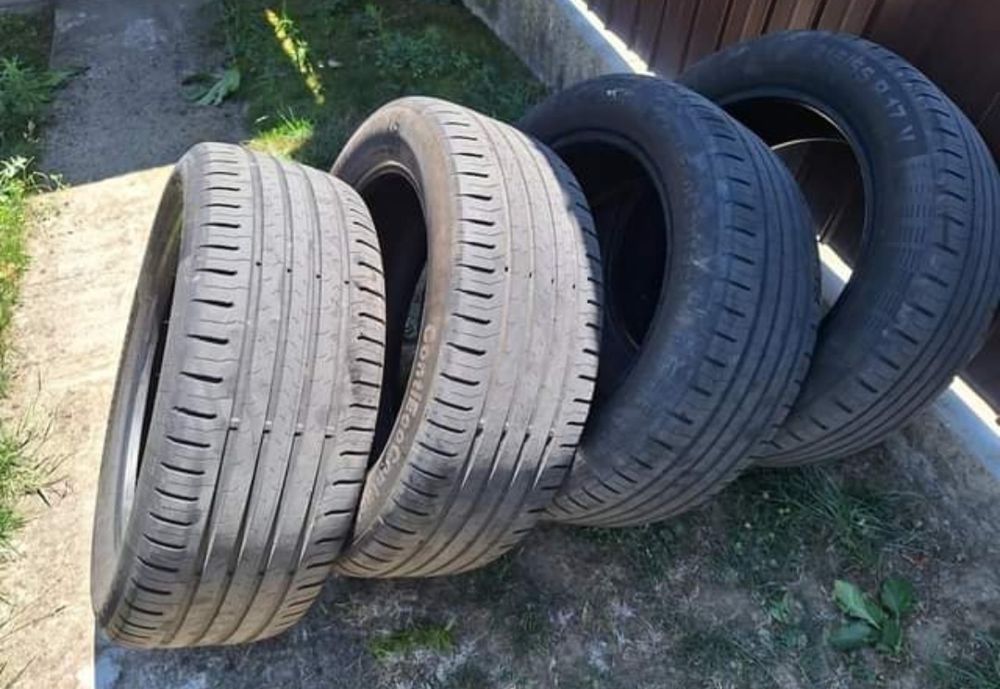 Vând 4 anvelope de vară 300 lei toate 4