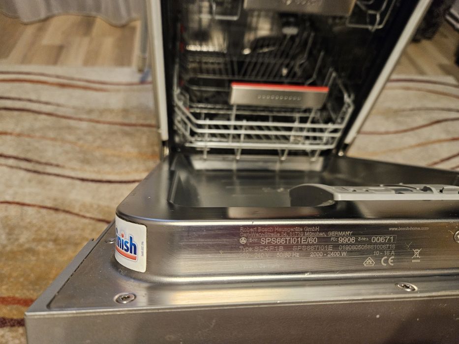 Masina de spalt vase Bosch seria 6