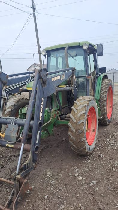 Încărcător frontal John Deere 6410