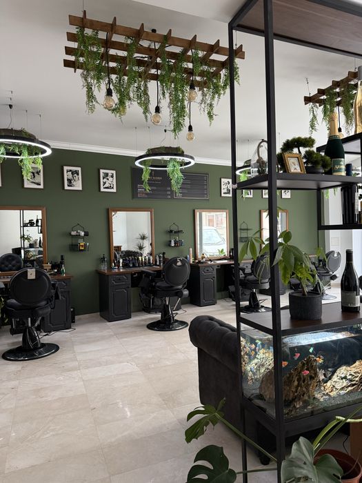 Inchiriem post de lucru barbershop