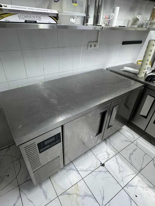 Продается Кухонное оборудование и Бар