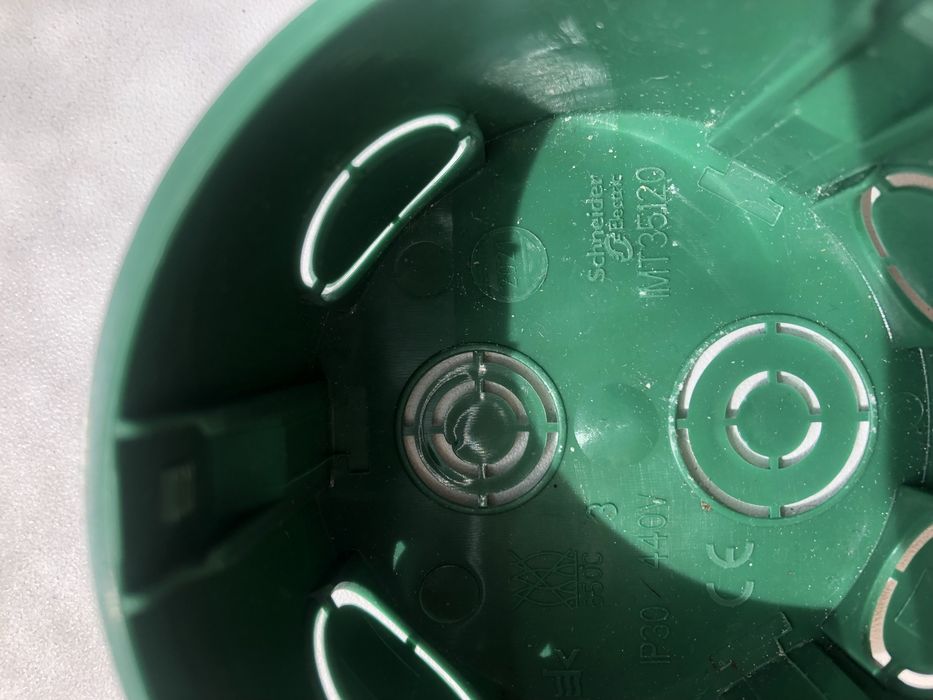 Распределительная коробка Schneider Electric