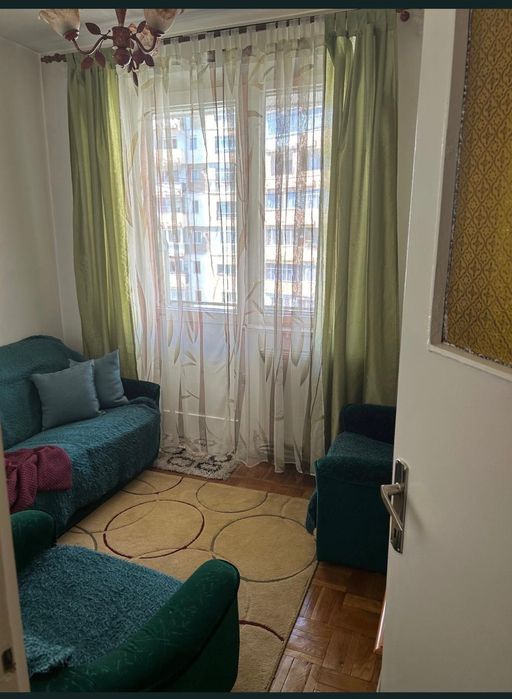Apartament 4 camere / 2 bai/ 2 balcoane/ boxa/ central/ AC