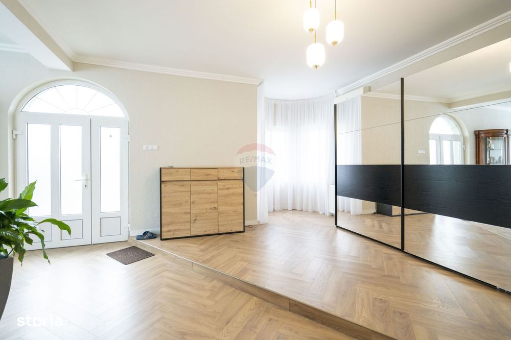 De vânzare casă cu 5 camere, ready to move.  în zona Oncea