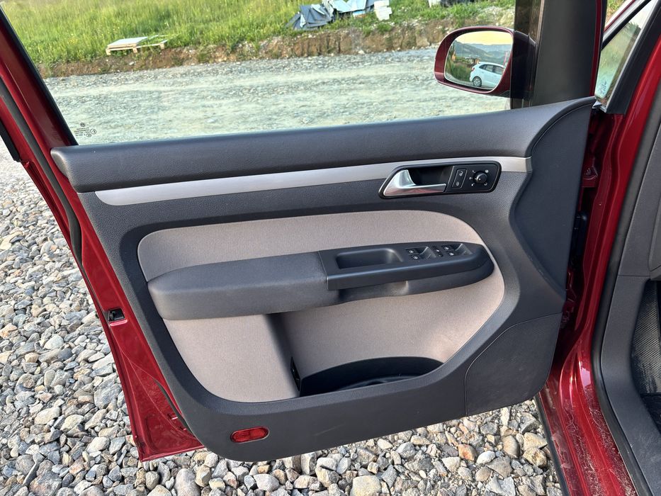 Volkswagen Cross Touran automat