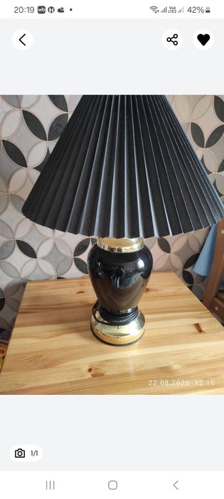 Продам люстру и светильник