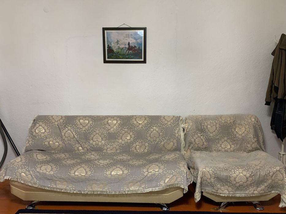 Диван срочно продам