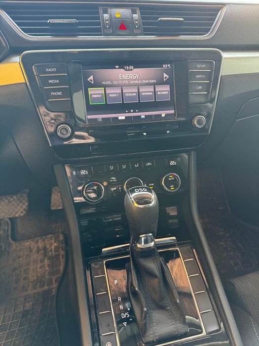 Продавам Skoda Superb