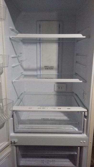 Продам двух камерный холодильник Бирюса