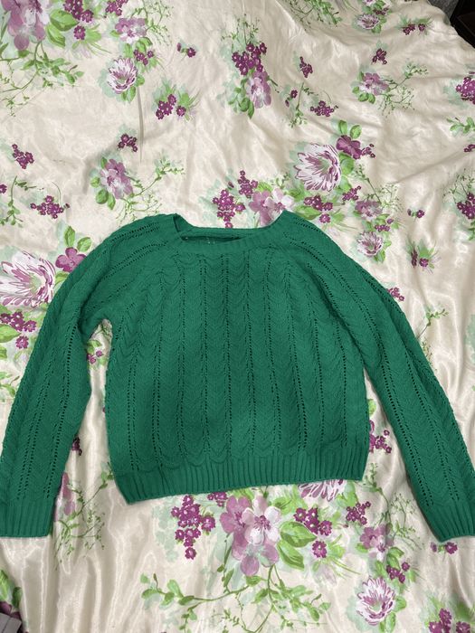 Продам кофты, штаны, платья